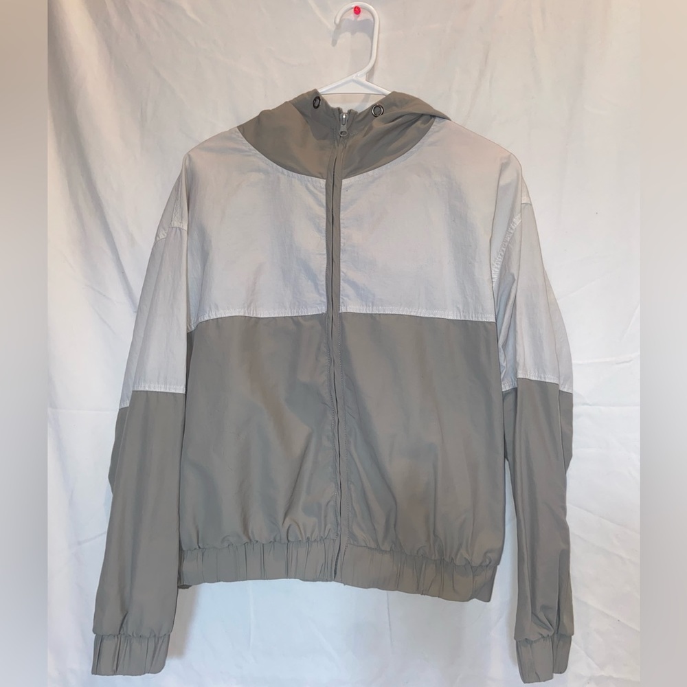tilly’s two toned windbreaker